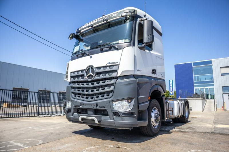 Mercedes AROCS 1845 HAD - 4X4 + HYDR. - Камион влекач: слика 1 Mercedes AROCS 1845 HAD - 4X4 + HYDR. - Камион влекач: слика 1