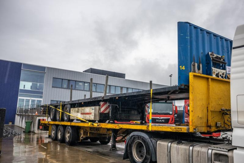 Krone SD27-PLATEAU-39000 KG MTM - Полуприколка платформа: слика 2 Krone SD27-PLATEAU-39000 KG MTM - Полуприколка платформа: слика 2