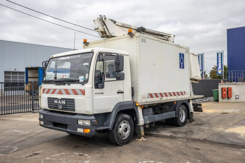 MAN LE 12.180 - COMILEV EN170TPC - Камион со подигачка кошница: слика 1 MAN LE 12.180 - COMILEV EN170TPC - Камион со подигачка кошница: слика 1