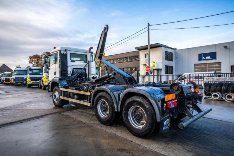 MAN TGA 33.360 BB - Камион со кука за подигање: слика 5 MAN TGA 33.360 BB - Камион со кука за подигање: слика 5