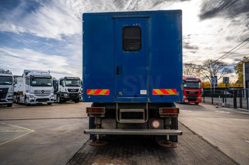 MAN TGA 33.363 FDAK- 6x6 + LABO - Камион сандучар: слика 5 MAN TGA 33.363 FDAK- 6x6 + LABO - Камион сандучар: слика 5