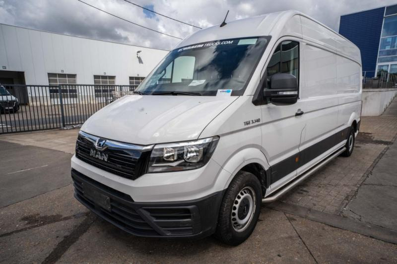 Товарно комбе MAN TGE 3.140: слика 1