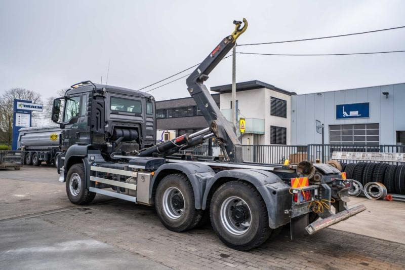 MAN TGS 33.470 BL-6x6H - Камион со кука за подигање: слика 4 MAN TGS 33.470 BL-6x6H - Камион со кука за подигање: слика 4