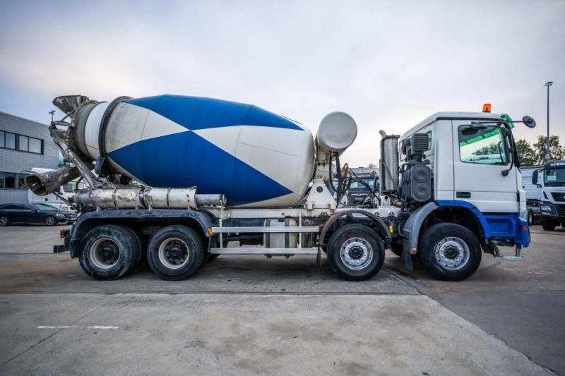Mercedes ACTROS 4141 BB-MP2 + MIXER 9M3 - Камион миксер за бетон: слика 3 Mercedes ACTROS 4141 BB-MP2 + MIXER 9M3 - Камион миксер за бетон: слика 3