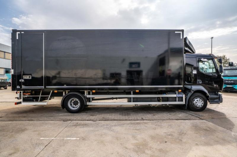 Renault D 16 250- 36000 KM +DHOLLANDIA 2T. - Камион сандучар: слика 3 Renault D 16 250- 36000 KM +DHOLLANDIA 2T. - Камион сандучар: слика 3