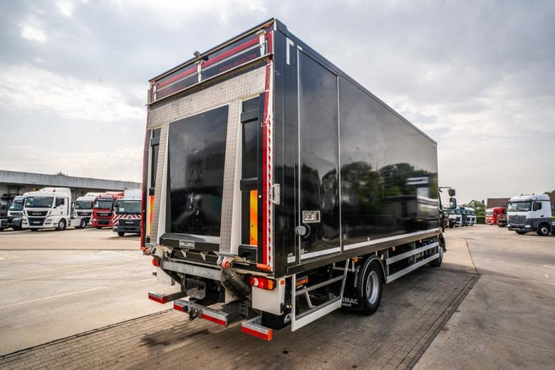 Renault D250 16T.- 36000 KM +DHOLLANDIA 2T. - Камион сандучар: слика 4 Renault D250 16T.- 36000 KM +DHOLLANDIA 2T. - Камион сандучар: слика 4