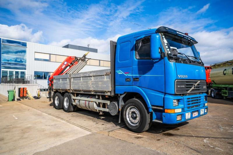 Volvo FH 12-340 - HMF 2420 K6 (2012) - Камион со платформа, Камион со кран: слика 2 Volvo FH 12-340 - HMF 2420 K6 (2012) - Камион со платформа, Камион со кран: слика 2