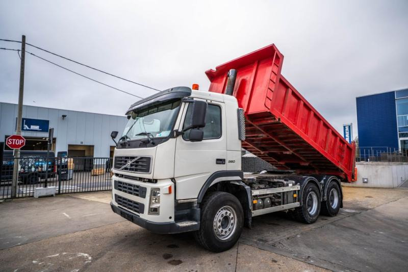 Volvo FM 340 - TIPPER + TRACTOR - Кипер: слика 1 Volvo FM 340 - TIPPER + TRACTOR - Кипер: слика 1