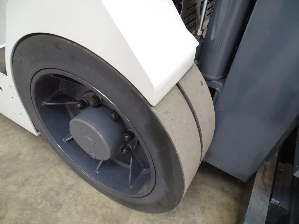 Montini MR10 - TRIPLEX - DEMO - Електричен вилушкар: слика 2 Montini MR10 - TRIPLEX - DEMO - Електричен вилушкар: слика 2