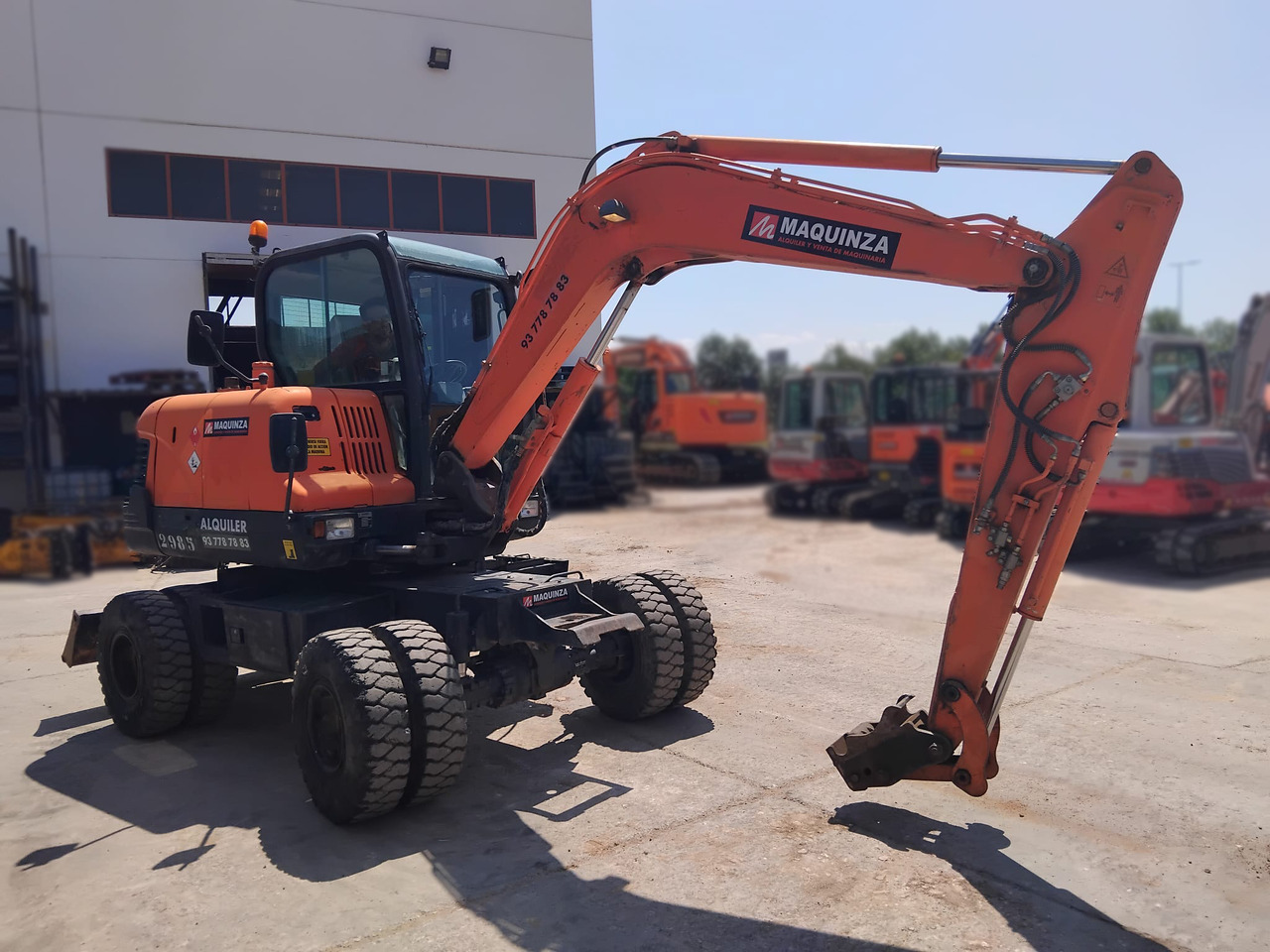 DOOSAN DX55W - Мини багер: слика 4 DOOSAN DX55W - Мини багер: слика 4