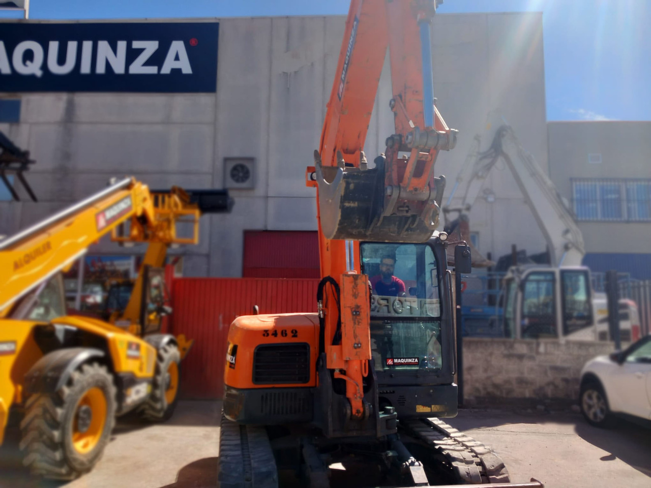 DOOSAN DX85R-3 - Мини багер: слика 4 DOOSAN DX85R-3 - Мини багер: слика 4
