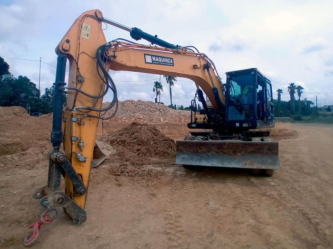 HYUNDAI HW180 - Багер на тркала: слика 1 HYUNDAI HW180 - Багер на тркала: слика 1