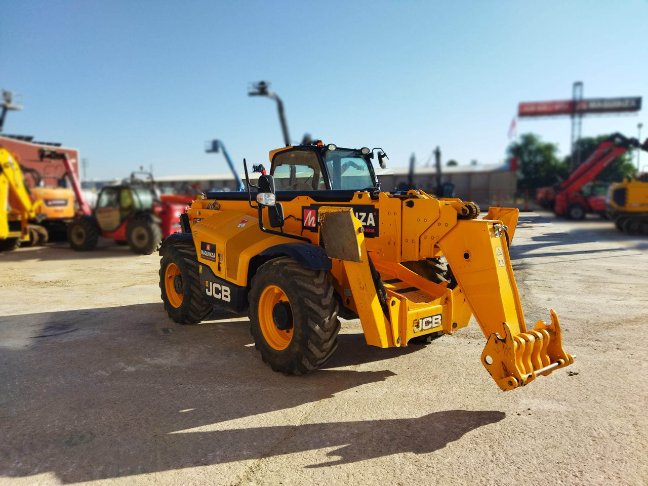 JCB 540.180 - Телескопски ракувач: слика 2 JCB 540.180 - Телескопски ракувач: слика 2
