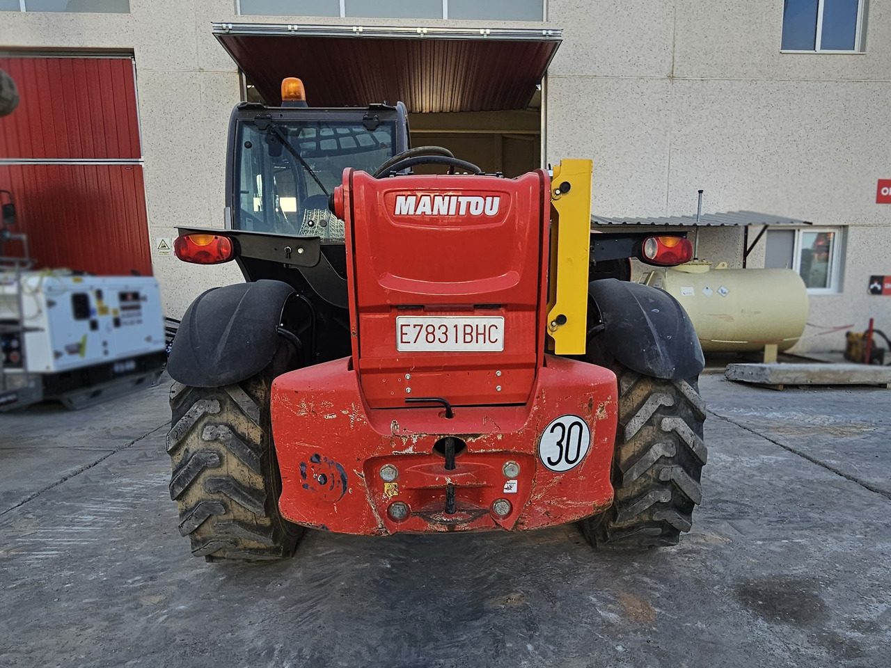 MANITOU MT1335 EASY 75D - Телескопски ракувач: слика 4 MANITOU MT1335 EASY 75D - Телескопски ракувач: слика 4