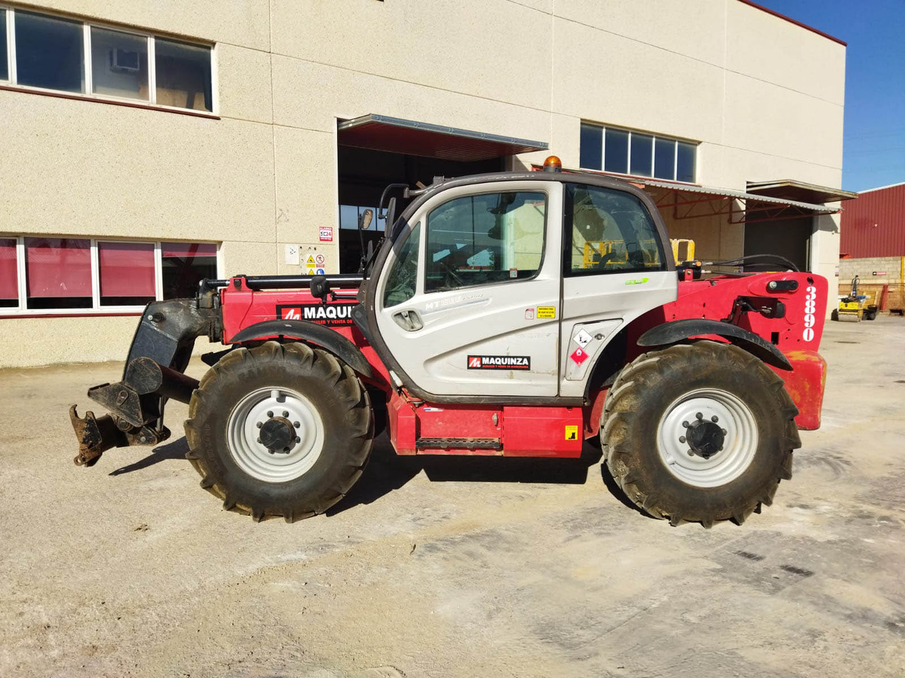 MANITOU MT1335 EASY 75D - Телескопски ракувач: слика 2 MANITOU MT1335 EASY 75D - Телескопски ракувач: слика 2