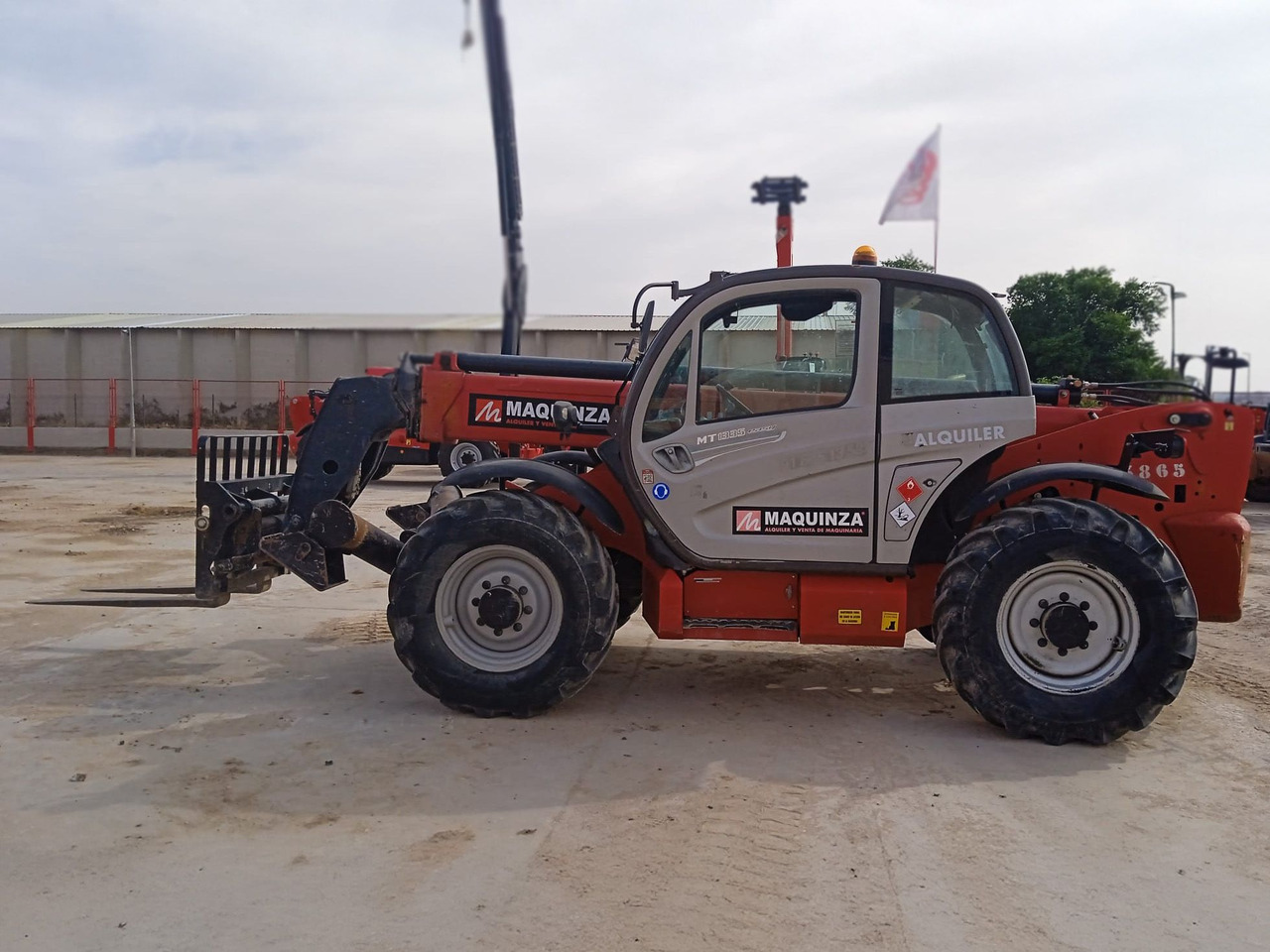 MANITOU MT1335 EASY - Телескопски ракувач: слика 1 MANITOU MT1335 EASY - Телескопски ракувач: слика 1