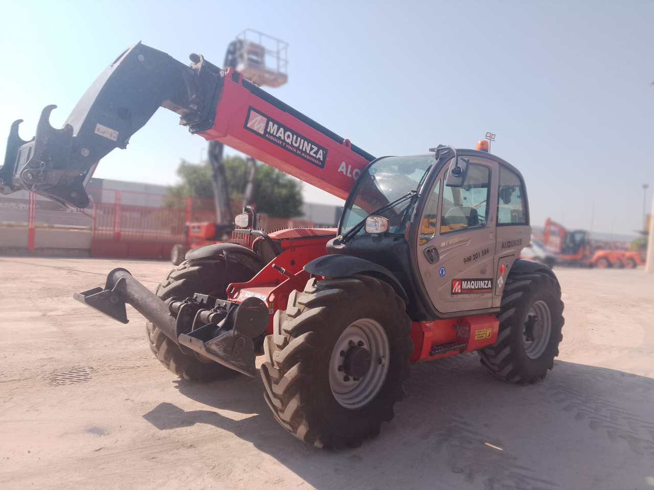 MANITOU MT1335 EASY - Телескопски ракувач: слика 1 MANITOU MT1335 EASY - Телескопски ракувач: слика 1