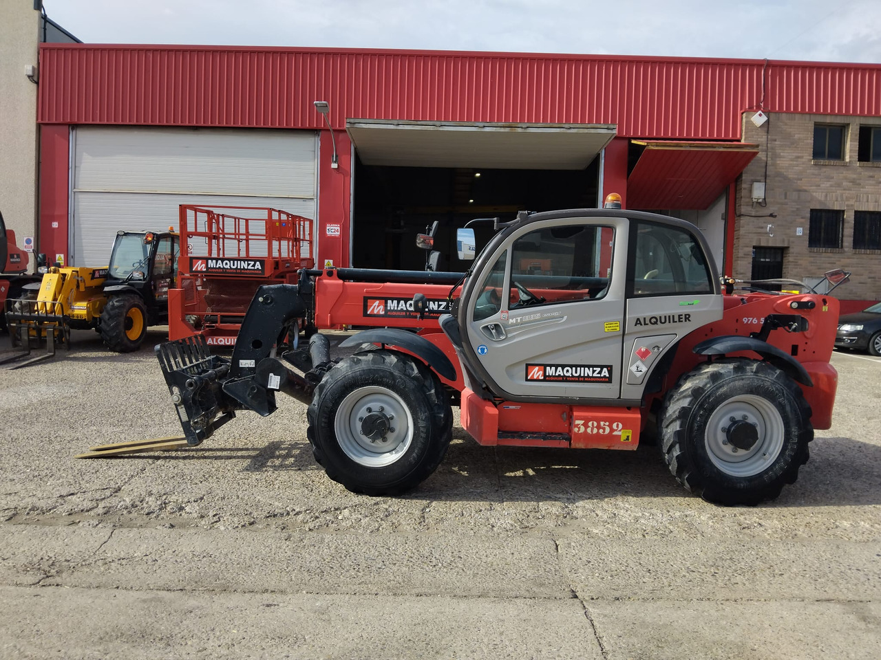 MANITOU MT1335 EASY - Телескопски ракувач: слика 1 MANITOU MT1335 EASY - Телескопски ракувач: слика 1