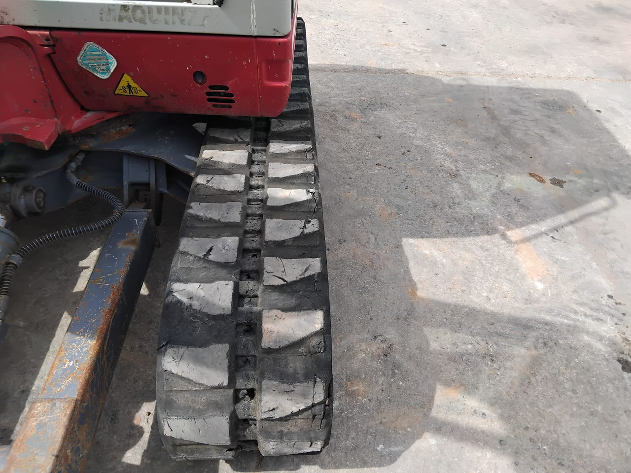 Мини багер TAKEUCHI TB250: слика 14