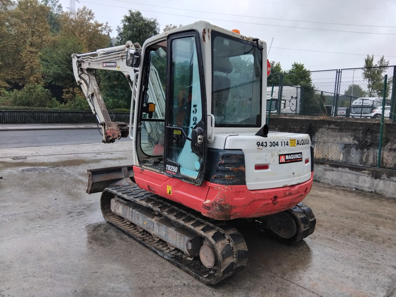 TAKEUCHI TB250 - Мини багер: слика 3 TAKEUCHI TB250 - Мини багер: слика 3