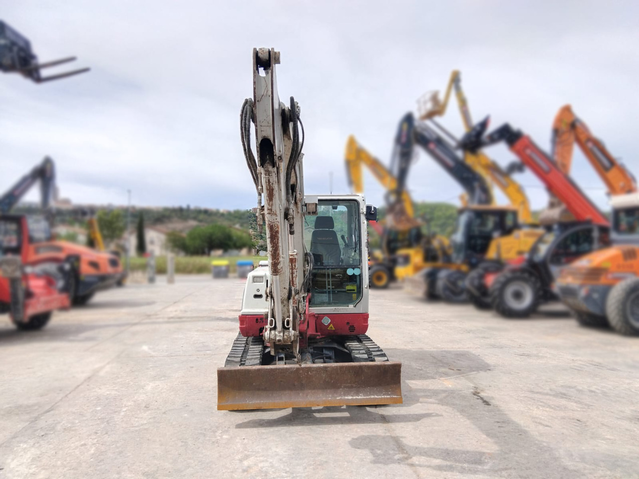 TAKEUCHI TB250 - Мини багер: слика 4 TAKEUCHI TB250 - Мини багер: слика 4