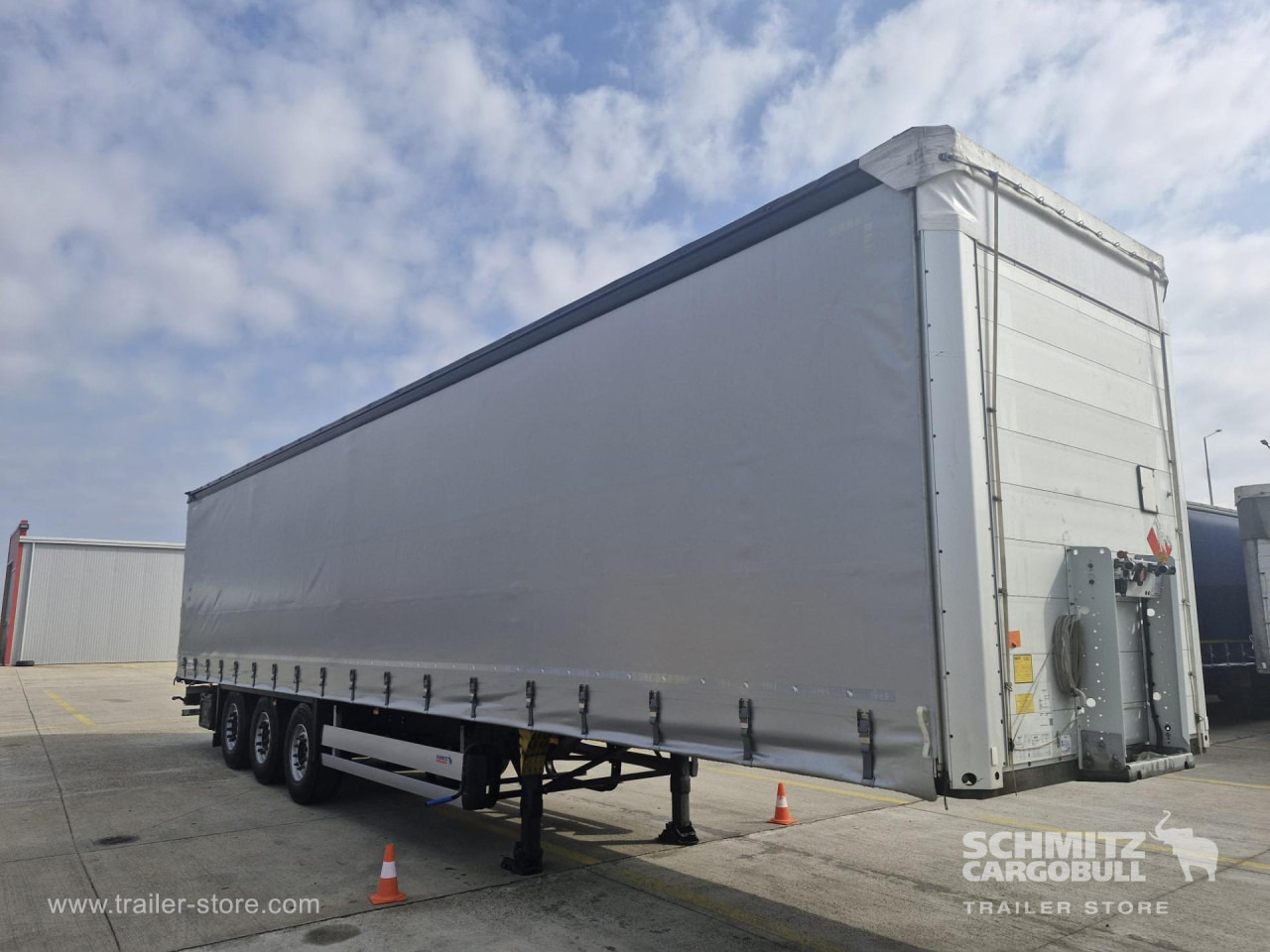 SCHMITZ Curtainsider Standard - Полуприколка со церада: слика 3 SCHMITZ Curtainsider Standard - Полуприколка со церада: слика 3