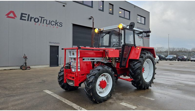 Case International 844 S (4X4 / BELGIAN TRACTOR / PERFECT CONDITION / GEARBOX TOP CONDITION) - Трактор: слика 1 Case International 844 S (4X4 / BELGIAN TRACTOR / PERFECT CONDITION / GEARBOX TOP CONDITION) - Трактор: слика 1