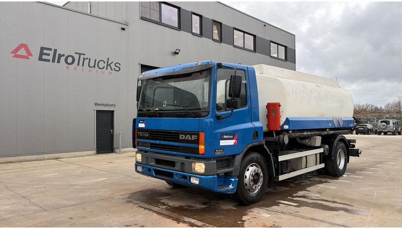 DAF CF 75.290 (15000L / 2 COMPARTIMENTS / MANUAL PUMP / EURO 2 / MANUAL GEARBOX) - Камион цистерна: слика 1 DAF CF 75.290 (15000L / 2 COMPARTIMENTS / MANUAL PUMP / EURO 2 / MANUAL GEARBOX) - Камион цистерна: слика 1
