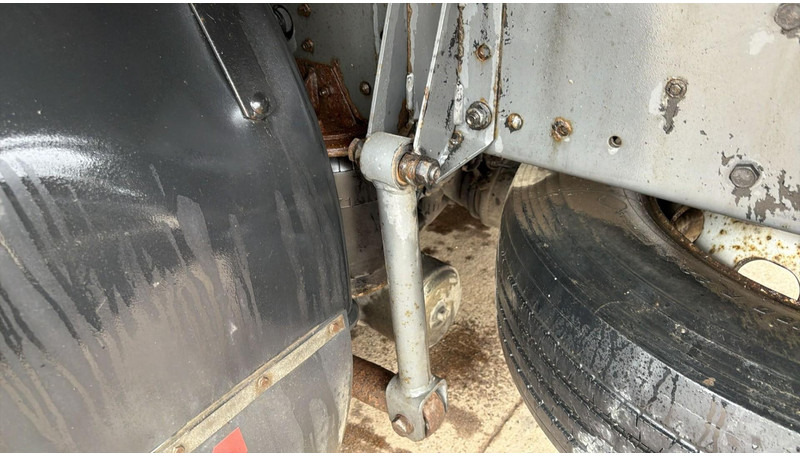 Камион цистерна DAF CF 75.290 (15000L / 2 COMPARTIMENTS / MANUAL PUMP / EURO 2 / MANUAL GEARBOX): слика 10