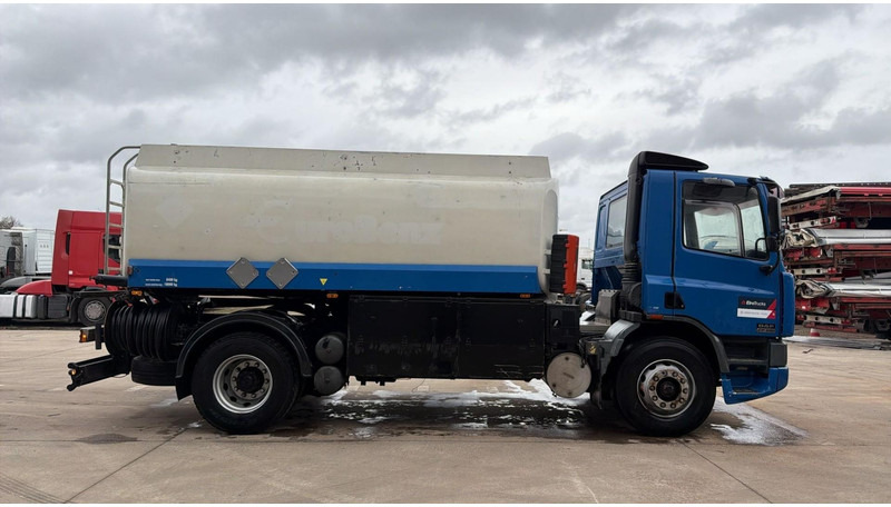 DAF CF 75.290 (15000L / 2 COMPARTIMENTS / MANUAL PUMP / EURO 2 / MANUAL GEARBOX) - Камион цистерна: слика 3 DAF CF 75.290 (15000L / 2 COMPARTIMENTS / MANUAL PUMP / EURO 2 / MANUAL GEARBOX) - Камион цистерна: слика 3