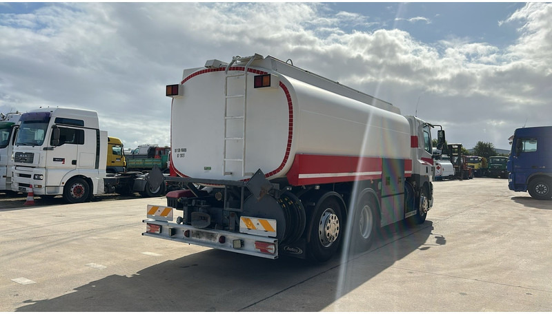 DAF CF 85.430 (20270 LITERS / EURO 3 / TOP CONDITION !!! / PARFAIT ETAT / 6X2 / BOITE MANUELLE) - Камион цистерна: слика 5 DAF CF 85.430 (20270 LITERS / EURO 3 / TOP CONDITION !!! / PARFAIT ETAT / 6X2 / BOITE MANUELLE) - Камион цистерна: слика 5