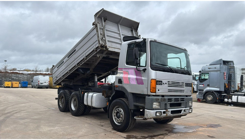 DAF CF 85.430 (PERFECT CONDITION / EURO 2 / BIG AXLE / STEEL SUSP. / PARFAIT ETAT) - Кипер: слика 3 DAF CF 85.430 (PERFECT CONDITION / EURO 2 / BIG AXLE / STEEL SUSP. / PARFAIT ETAT) - Кипер: слика 3