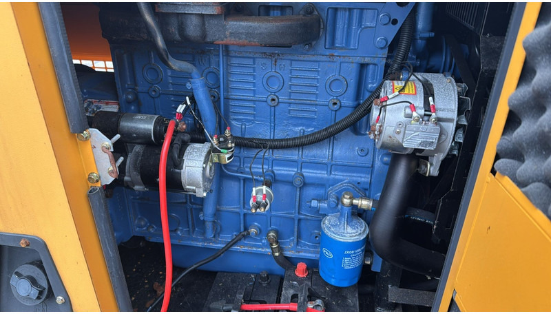 Генераторска поставка Diesel Generator Set STC-50 (NEW !!! / 62.5 KVA/ 400V / 1500 RPM / 3 PHASE / 90.3 A / 50 HZ): слика 6