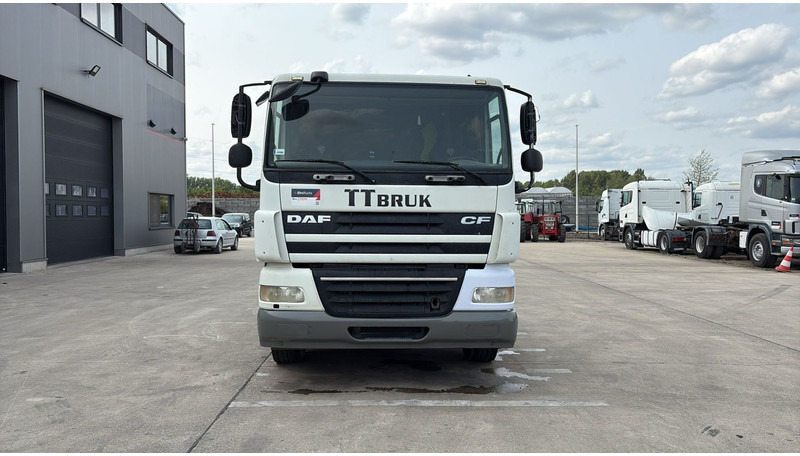 DAF 85 CF 410 (LOW CABIN / PETIT CABINE / TRES PROPRE / CLEAN CONDITION) - Камион влекач: слика 2 DAF 85 CF 410 (LOW CABIN / PETIT CABINE / TRES PROPRE / CLEAN CONDITION) - Камион влекач: слика 2