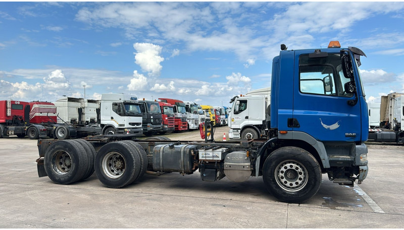 DAF CF 85.410 (BELGIAN TRUCK / HOOK / 10 TYRES) - Камион влекач: слика 4 DAF CF 85.410 (BELGIAN TRUCK / HOOK / 10 TYRES) - Камион влекач: слика 4