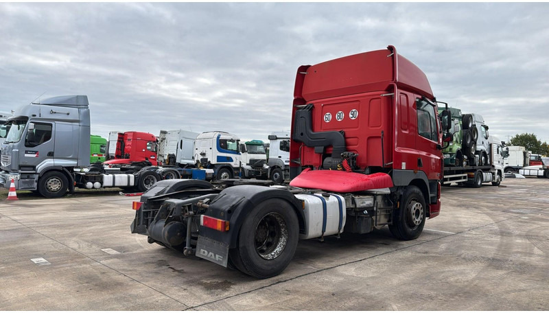 DAF CF 85.410 (BOITE MANUELLE / MANUAL GEARBOX) - Камион влекач: слика 4 DAF CF 85.410 (BOITE MANUELLE / MANUAL GEARBOX) - Камион влекач: слика 4