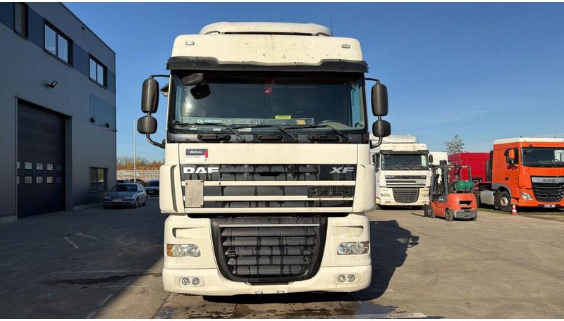 DAF XF 105.460 (BOITE MANUELLE / MANUAL GEARBOX) - Камион влекач: слика 2 DAF XF 105.460 (BOITE MANUELLE / MANUAL GEARBOX) - Камион влекач: слика 2