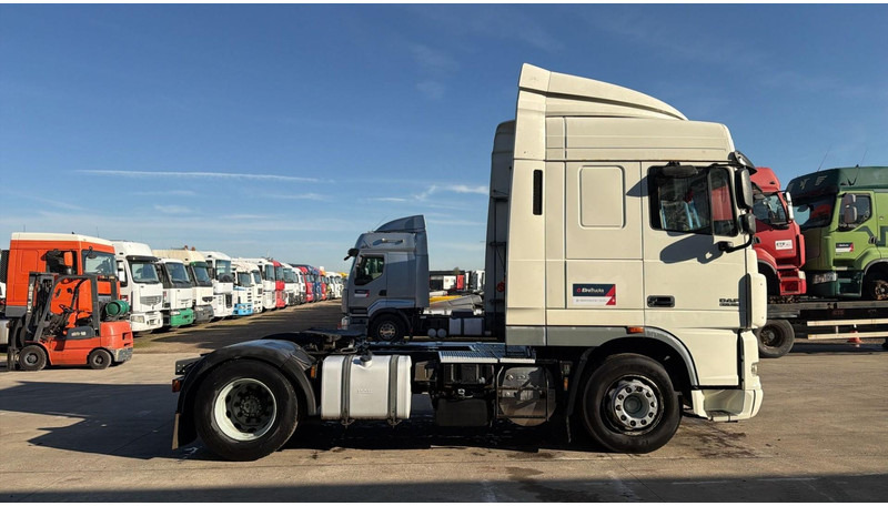 DAF XF 105.460 (BOITE MANUELLE / MANUAL GEARBOX) - Камион влекач: слика 4 DAF XF 105.460 (BOITE MANUELLE / MANUAL GEARBOX) - Камион влекач: слика 4