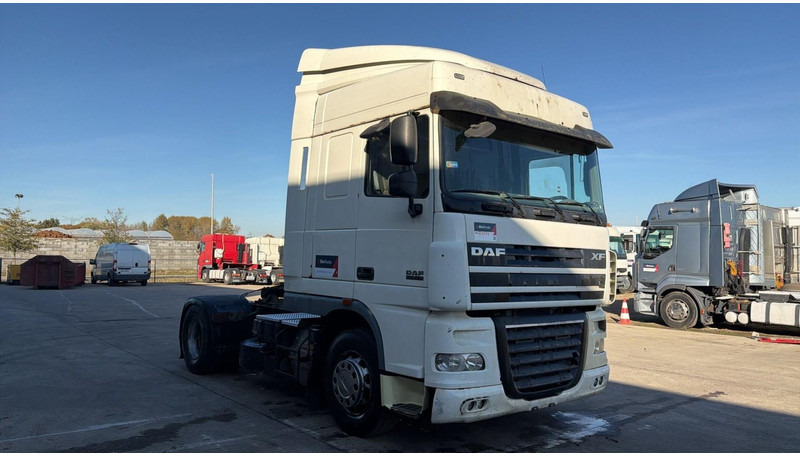 DAF XF 105.460 (BOITE MANUELLE / MANUAL GEARBOX) - Камион влекач: слика 3 DAF XF 105.460 (BOITE MANUELLE / MANUAL GEARBOX) - Камион влекач: слика 3