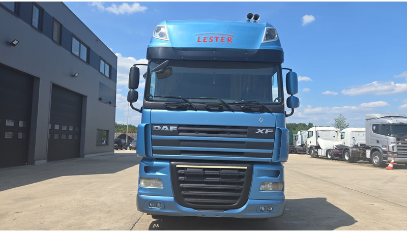 DAF XF 105.460 (BOITE MANUELLE / MANUAL GEARBOX / PARFAIT ETAT / TRES PROPRE) - Камион влекач: слика 2 DAF XF 105.460 (BOITE MANUELLE / MANUAL GEARBOX / PARFAIT ETAT / TRES PROPRE) - Камион влекач: слика 2