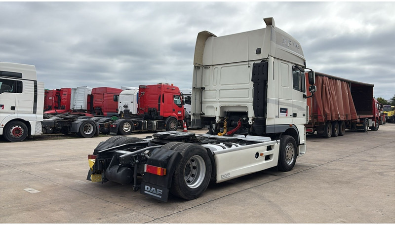 DAF XF 105.460 (GOOD CONDITION / AIRCO / BONNE ETAT) - Камион влекач: слика 4 DAF XF 105.460 (GOOD CONDITION / AIRCO / BONNE ETAT) - Камион влекач: слика 4