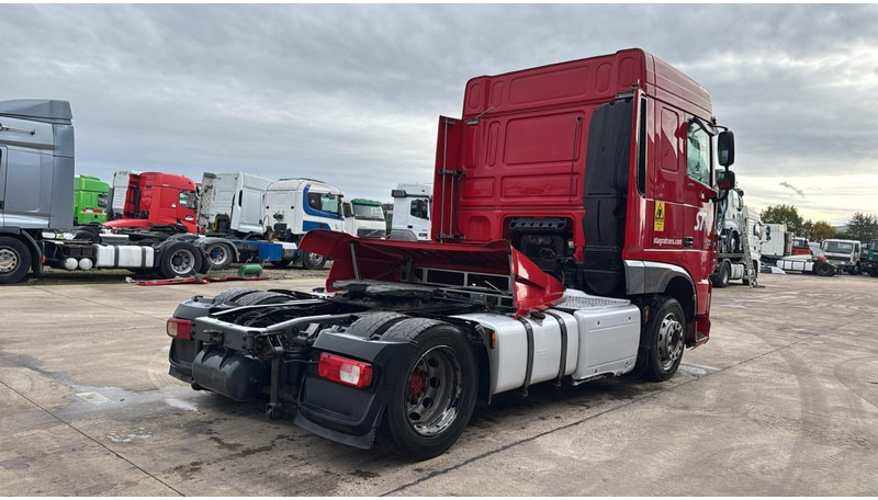 DAF XF 460 (BOITE MANUELLE / MANUAL GEARBOX) - Камион влекач: слика 4 DAF XF 460 (BOITE MANUELLE / MANUAL GEARBOX) - Камион влекач: слика 4