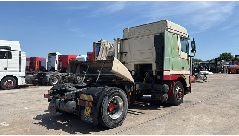 DAF XF 95.430 (EURO 3 / BOITE MANUELLE / MANUAL GEARBOX) - Камион влекач: слика 5 DAF XF 95.430 (EURO 3 / BOITE MANUELLE / MANUAL GEARBOX) - Камион влекач: слика 5