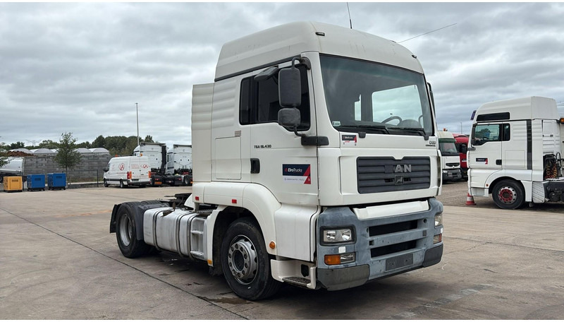 MAN TGA 18.430 (PTO / POMPE HYDRAULIQUE / MANUAL GEARBOX / BOITE MANUELLE / HYDRAULIC PUMP) - Камион влекач: слика 2 MAN TGA 18.430 (PTO / POMPE HYDRAULIQUE / MANUAL GEARBOX / BOITE MANUELLE / HYDRAULIC PUMP) - Камион влекач: слика 2