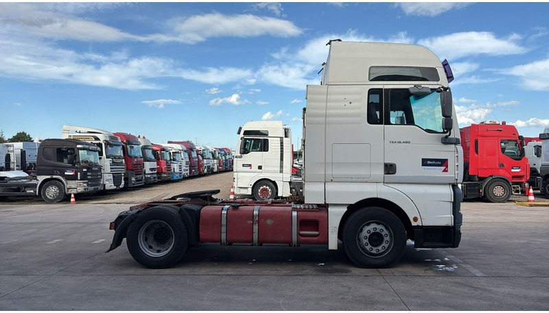MAN TGA 18.480 (POMPE MANUELLE / MANUAL PUMP / MANUAL GEARBOX / BOITE MANUELLE) - Камион влекач: слика 4 MAN TGA 18.480 (POMPE MANUELLE / MANUAL PUMP / MANUAL GEARBOX / BOITE MANUELLE) - Камион влекач: слика 4