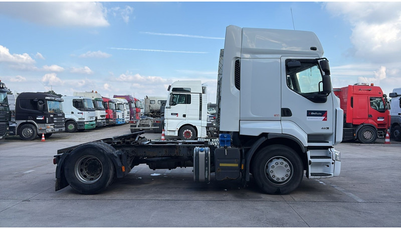 Renault Premium 460 DXI (GOOD CONDITION / AIRCO / AC / BOITE MANUELLE / MANUAL GEARBOX) - Камион влекач: слика 4 Renault Premium 460 DXI (GOOD CONDITION / AIRCO / AC / BOITE MANUELLE / MANUAL GEARBOX) - Камион влекач: слика 4