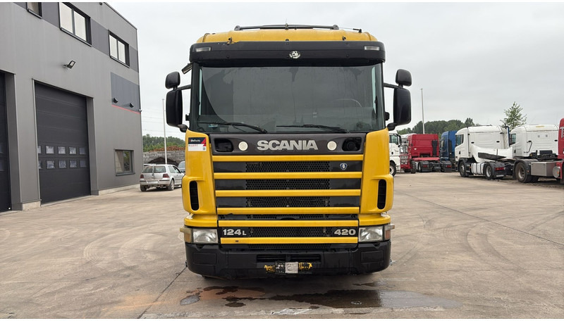 Scania 124-420 (6X2 / 8 TYRES / ORIGINAL TRACTOR UNIT / FRONT STEEL) - Камион влекач: слика 2 Scania 124-420 (6X2 / 8 TYRES / ORIGINAL TRACTOR UNIT / FRONT STEEL) - Камион влекач: слика 2