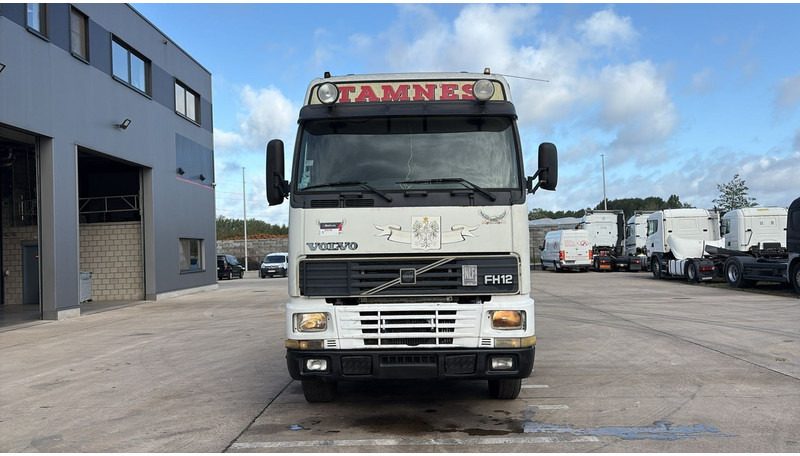 Volvo FH 12.420 (6X2 / BOITE MANUELLE / MANUAL GEARBOX / 8 PNEUS / 8 TYRES) - Камион влекач: слика 4 Volvo FH 12.420 (6X2 / BOITE MANUELLE / MANUAL GEARBOX / 8 PNEUS / 8 TYRES) - Камион влекач: слика 4