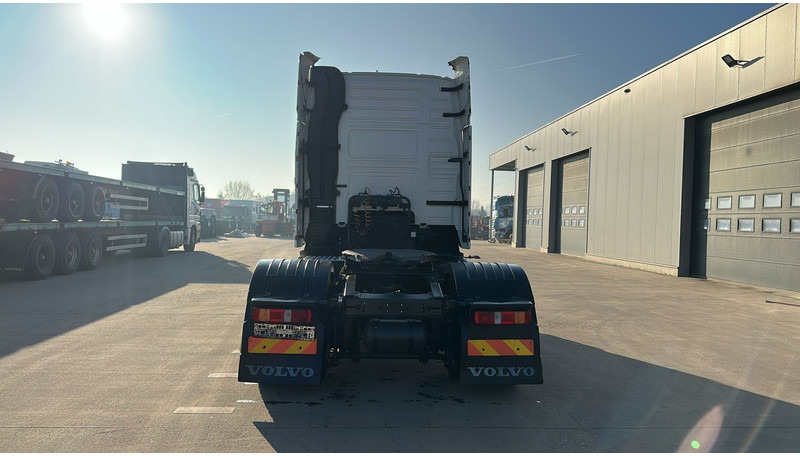 Volvo FH 460 (MANUAL GEARBOX / VERY CLEAN !!! / GOOD TYRES / TOP CONDITION) - Камион влекач: слика 5 Volvo FH 460 (MANUAL GEARBOX / VERY CLEAN !!! / GOOD TYRES / TOP CONDITION) - Камион влекач: слика 5