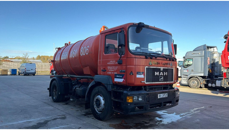 MAN 19.343 (11000L / GOOD CONDITION / BONNE ETAT) - Вакуумски камион: слика 2 MAN 19.343 (11000L / GOOD CONDITION / BONNE ETAT) - Вакуумски камион: слика 2